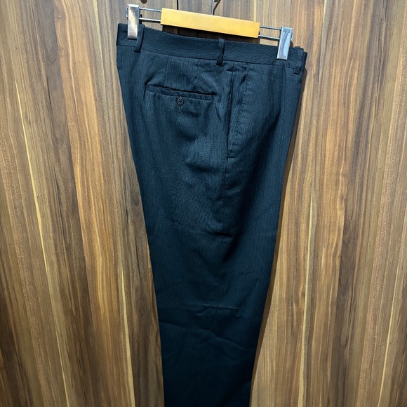 Elegant Black Suit from Simons (Le31) - Perfect for Every Occasion! - Picture 4 of 4